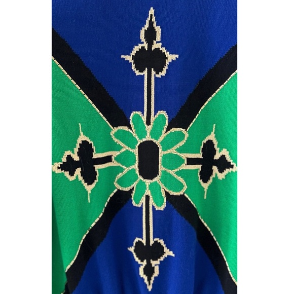 St. John Front Zip Embellished Maltese Cross Long Sleeve Knit Jacket Size 2 - Picture 7 of 10